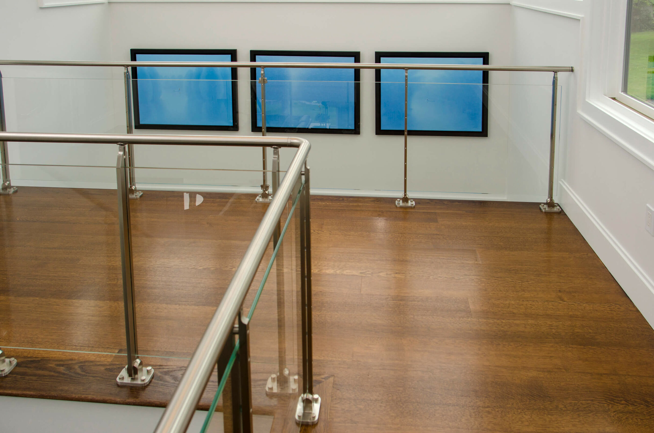 Photo of a Cooper Stairworks glass stair