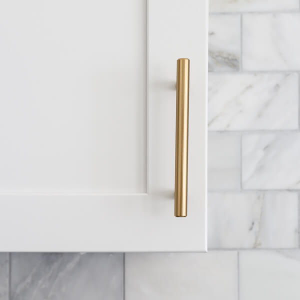 Photo of kitchen cabinet hardware